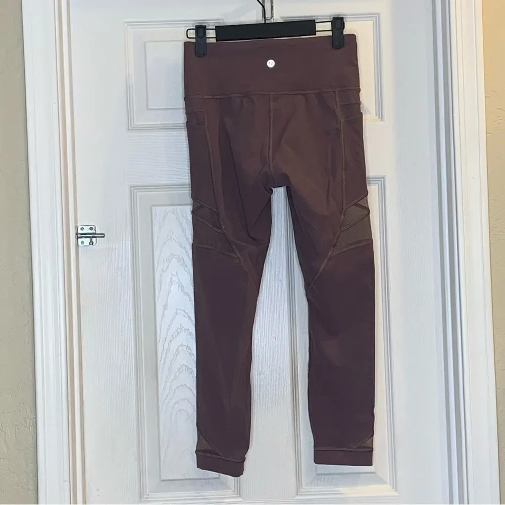 Lululemon Mesh In Motion Crop *23